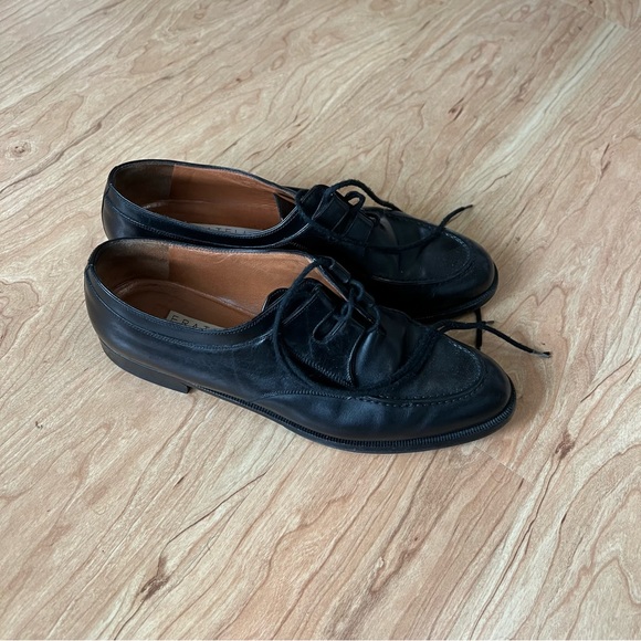 shoes - Picture 2 of 3